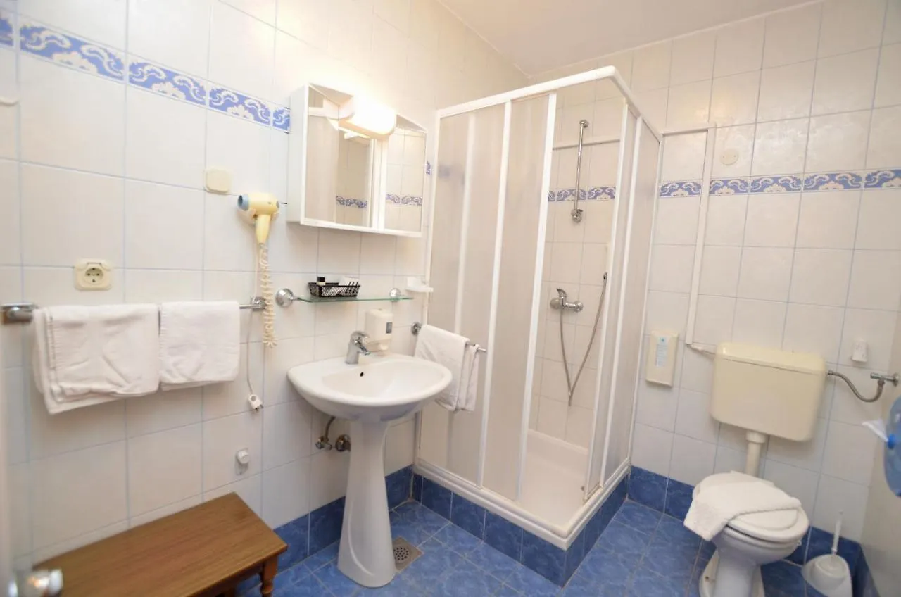 Rooms Aurora بولا بيت ضيافة