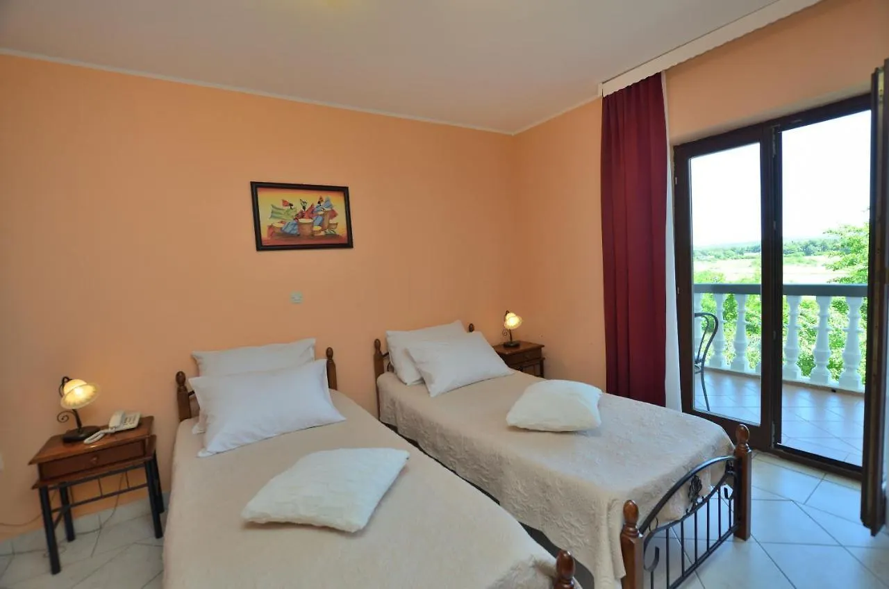 Rooms Aurora بولا 3*,